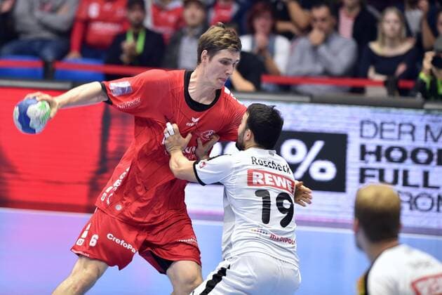 Finn Lemke MT Melsungen on Ball and Bastian Roscheck SC DHfK Leipzig , GER, MT Melsungen SC DHfK Leipzig, Handball, 1 Bundesliga Maenner, 09 11 2019, GER, MT Melsungen SC DHfK Leipzig, Handball, 1 Liga Maenner, 09 11 2019 Kassel Copyright: xSippel xEibner-Pressefotox EP_rsl