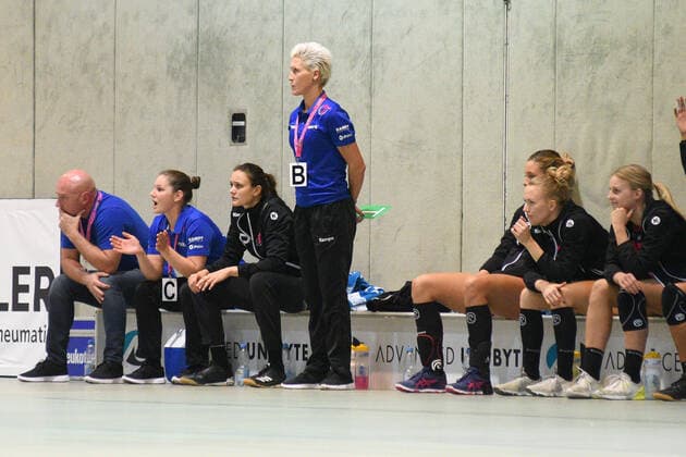 Edina Rott TusSies Metzingen Trainer TusSies Metzingen, Handball, HBF, League game, 09 11 2019, Photo TBaur Eibner TusSies Metzingen vs HSG Bad Wildungen Vipers Metzingen Copyright: xBaur xEibner-Pressefotox EP_Toba