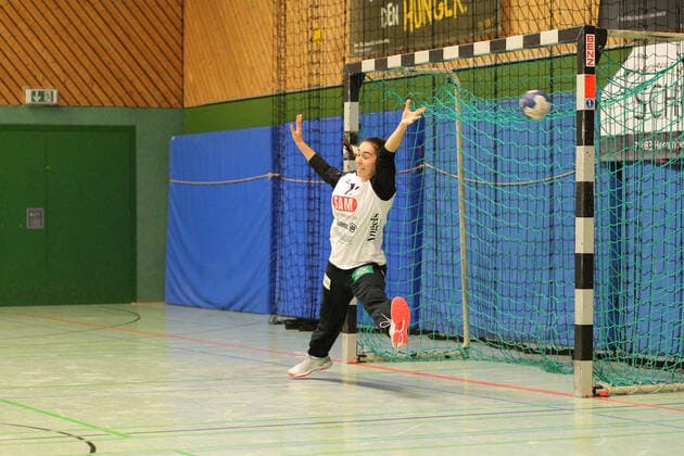 12 Laura Waldenmaier SG H2Ku Herrenberg Handball 2 HBF SG H2Ku Herrenberg vs Fuechse Berlin 201911 09 Handball 2 HBF SG H2Ku Herrenberg vs Fuechse Berlin Herrenberg Copyright: xBaur xEibner-Pressefotox EP_Soba