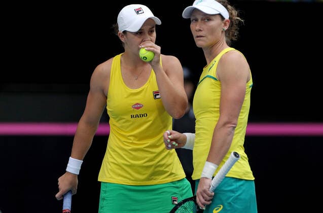 TENNIS FED CUP FINAL, Ash Barty and Sam Stosur of Australia discuss tactics during the doubles match against Caroline Garcia and Kristina Mladenovic of France on day 2 of the Fed Cup Final tennis competition between Australia and France at RAC Arena in Perth, Sunday, November 10, 2019. ( NO ARCHIVING, EDITORIAL USE ONLY, NO USE IN BOOKS WITHOUT CONSENT PERTH WA AUSTRALIA  Copyright: xRICHARDxWAINWRIGHTx 20191110001431870915