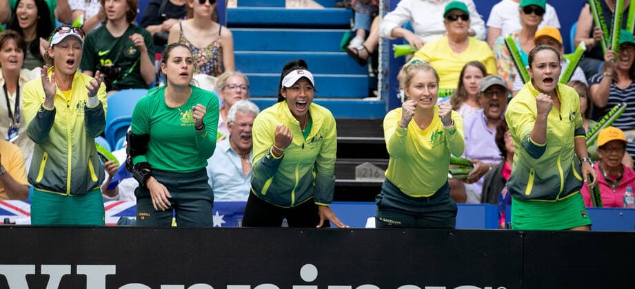 TENNIS FED CUP FINAL, Sam Stousur, Kimberley Birrell, Priscilla Hon, Daria Gavrilova and Ash Barty watch Ajla Tomljanovic during day 2 of the Fed Cup Final tennis competition at RAC Arena in Perth, Sunday, November 10, 2019. ( NO ARCHIVING, EDITORIAL USE ONLY, NO USE IN BOOKS WITHOUT CONSENT PERTH WA AUSTRALIA  Copyright: xFIONAxHAMILTONx 20191110001431878874