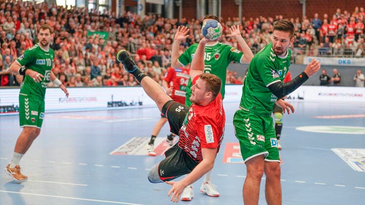 10 11 2019, Euregium, Nordhorn, GER, Handball 1 Bundesliga, Men HSG Nordhorn Lingen vs Foxes Berlin, Dominik Kalafut HSG Nordhorn Lingen 95 vs Fabian Wiede Foxes Berlin 3 DFL REGULATIONS PROHIBIT ANY USE OF PHOTOGRAPHS AS IMAGE SEQUENCES AND OR QUASI VIDEO Nordhorn Niedersachsen Germany Euregium