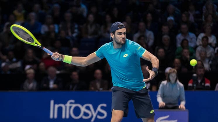 Tennis - 2019 Nitto ATP, Tennis Herren Finals at The O2 - Day One Singles Group Bjorn Borg: Novak Djokovic vs. Matteo Berrettini Matteo Berrettini (Italy) opens his frame as he prepares to return serve COLORSPORT DANIEL BEARHAM  csp_ATPFls_D1_101119_