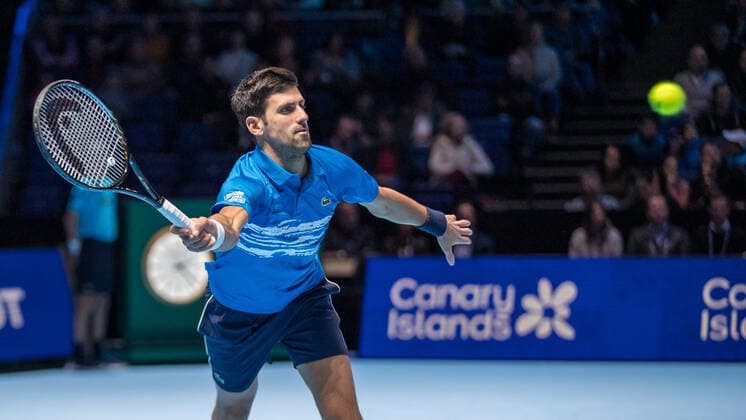 Tennis - 2019 Nitto ATP, Tennis Herren Finals at The O2 - Day One Singles Group Bjorn Borg: Novak Djokovic vs. Matteo Berrettini Novak Djokovic (Serbia) stretches to reach the passing shot COLORSPORT DANIEL BEARHAM  csp_ATPFls_D1_101119_