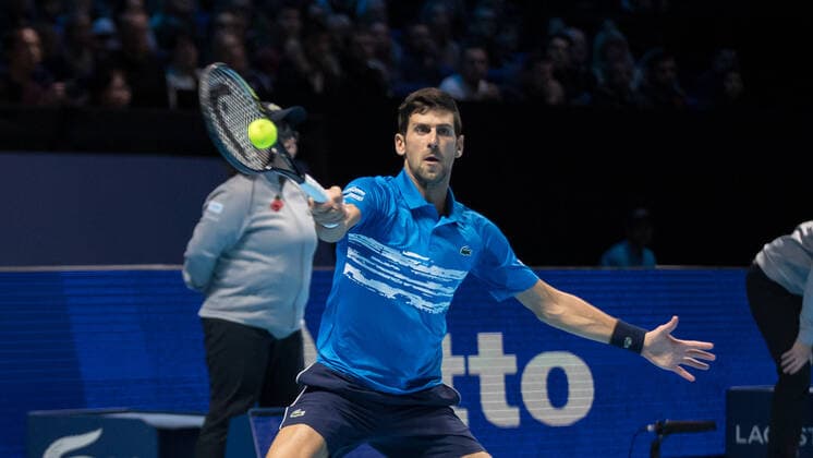 Tennis - 2019 Nitto ATP, Tennis Herren Finals at The O2 - Day One Singles Group Bjorn Borg: Novak Djokovic vs. Matteo Berrettini Novak Djokovic (Serbia) with the return of serve COLORSPORT DANIEL BEARHAM  csp_ATPFls_D1_101119_