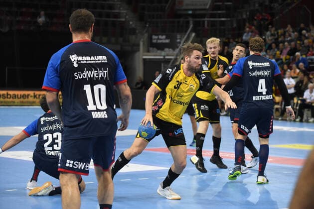 Tobias Varvne HSC 2000 Coburg in the duel, SG BBM Bietigheim vs. HSC 2000 Coburg, 2 Handball Bundesliga, 11 Matchday, 10 11 2019, Eibner Memmler SG BBM Bietigheim vs. HSC 2000 Coburg, 2 Handball Bundesliga, 11 Matchday, 10 11 2019 Ludwigsburg Copyright: xMemmlerx Eibner-Pressefotox EP_mmr