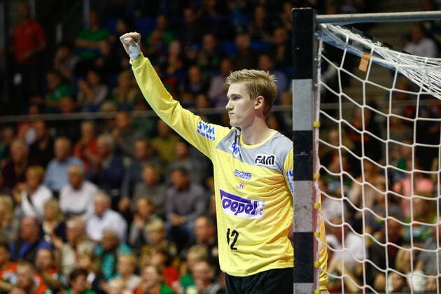 10 11 2019, xtgx, Handball Liqui Moly HBL, SC Magdeburg GWD Minden emspor, v l Tobias Thulin Magdeburg, 12 Cheers for ball held, defended, held, goalkeeper GETEC Arena