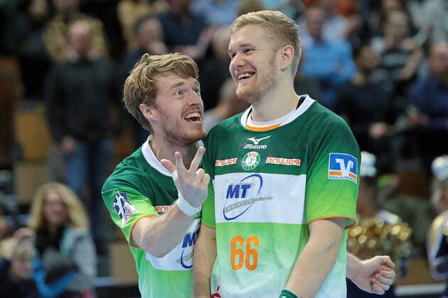 10 11 2019, xovx, Handball HBL, HSG Wetzlar TSV Hannover Burgdorf emspor, v l Jubel at Kristian Bjoernsen HSG Wetzlar and Anton Lindskog HSG Wetzlar after 25 25 against Hannover, Freisteller DFL DFB REGULATIONS PROHIBIT ANY USE OF PHOTOGRAPHS as IMAGE SEQUENCES and or QUASI VIDEO Wetzlar