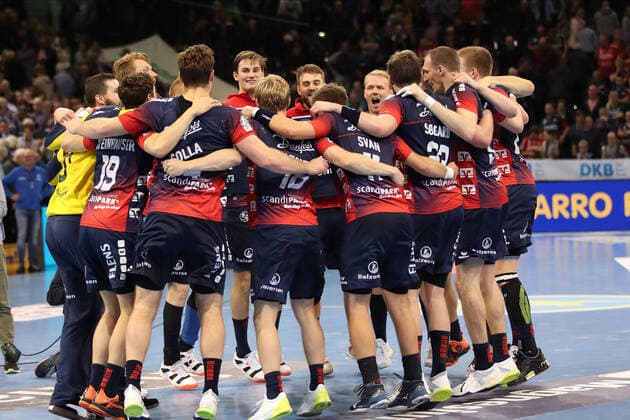 SG Flensburg Handewitt vs. Frisch auf Goeppingen, LIQUI MOLY Handball Bundesliga, 10 11 19 Flensburg Jubilee for the team Copyright: xBEAUTIFULxSPORTS MarioxM.xKobergx