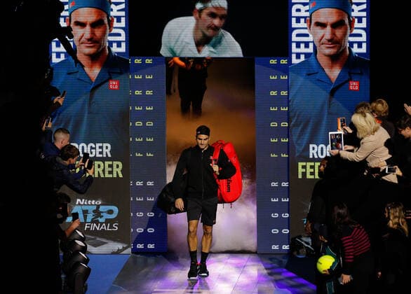 10th November 2019; O2 Arena, London, England; Nitto ATP, Tennis Herren Tennis Finals; Roger Federer (SUI) walks towards to the court for his match with Dominic Thiem (AUT) - Editorial Use  ActionPlus12186943 HongboxChen
