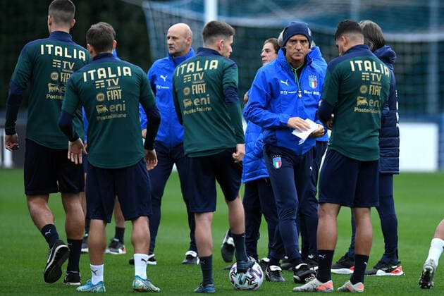 Fußball, Nationalteam Italien Training Photo LaPresse - Jennifer Lorenzini 11 November 2019 Firenze (Italy) Soccer Italy Italian Football meeting - "Coverciano" - Training In the pic: Roberto Mancini and italian football players during the training  Copyright: xLaPresse JenniferxLorenzinix
