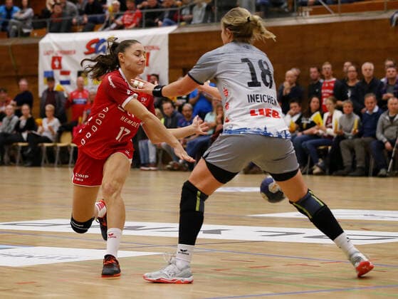 13 11 2019, Germany, Bietigheim, Handball Bundesliga Women Women Season 2019 2020 SG BBM Bietigheim vs Neckarsulmer Sport Union v l Daphne Gautschi BBM , Seline Ineichen NSU