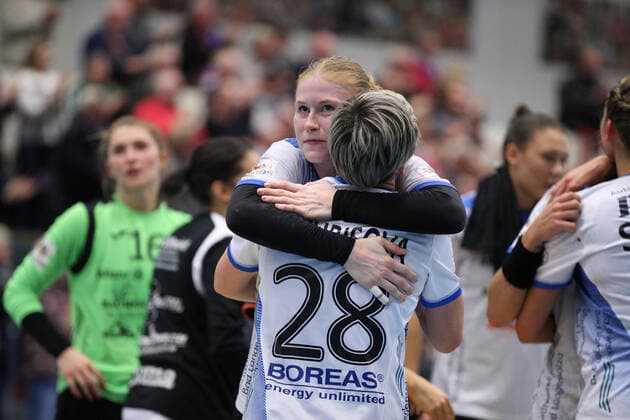 Meike Schmelzer Thueringer HC 13 and Lydia Jakubisova Thueringer HC 28 in front GER, Handball, 1 Bundesliga Women, HSG Blomberg Lippe vs. Thueringer HC, 13 11 2019 Blomberg Copyright: xStrohdiekx Eibner-Pressefotox EP_jsk