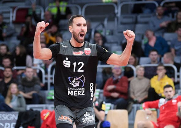 Volleyball 1. Bundesliga Saison 2019 2020 13.11.2019 HEITEC Volleys Eltmann - TV Rottenburg JUBEL; Ramon Renaldo Martinez Gion (TV Rottenburg) *** Volleyball 1 Bundesliga Season 2019 2020 13 11 2019 HEITEC Volleys Eltmann TV Rottenburg JUBEL Ramon Renaldo Martinez Gion TV Rottenburg