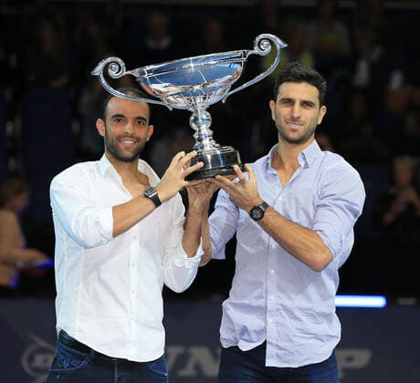 TENNIS - ATP, Tennis Herren Finals 2019 LONDON,ENGLAND,14.NOV.19 - TENNIS - ATP Finals. Image shows the rejoicing of Juan Sebastian Cabal and Robert Farah (COL). Keywords: trophy. GEPAxpictures xAlanxGrieves