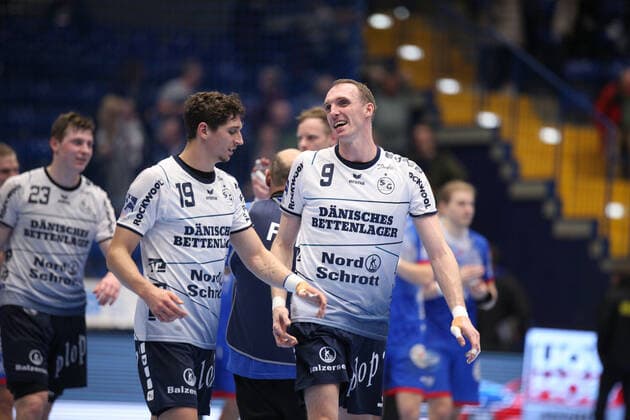 v l Marius Steinhauser SG Flensburg Handewitt 19 , Holger Glandorf SG Flensburg Handewitt 9 GER, Handball, 1 Bundesliga, TBV Lemgo Lippe vs SG Flensburg Handewitt, 14 11 2019 Lemgo Copyright: xStrohdiekx Eibner-Pressefotox EP_jsk