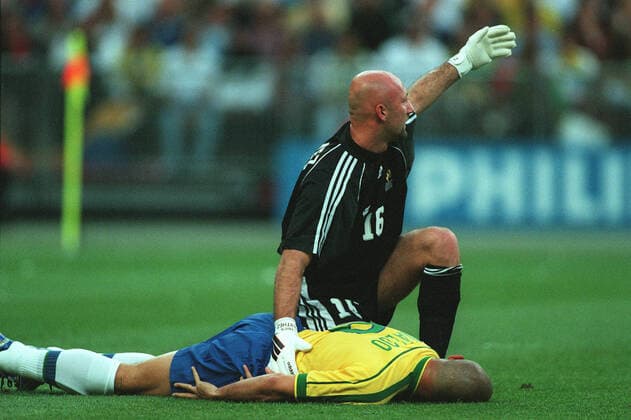 Barthez With Injured Ronaldo Brazil V France 12 July 1998  Copyright: MaryxEvansxAllstarxRichardxSellers 12129385 editorial use only