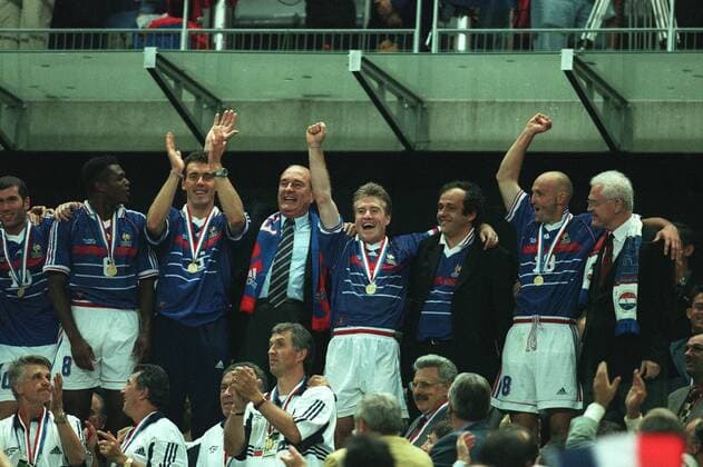 Platini With Deschamps & Team Brazil V France 12 July 1998  Copyright: MaryxEvansxAllstarxStewartxKendall 12129404 editorial use only