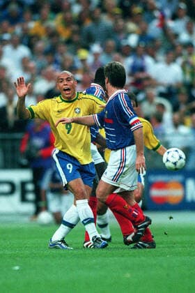 Ronaldo & Deschamps Brazil V France 12 July 1998  Copyright: MaryxEvansxAllstarxStewartxKendall 12129432 editorial use only