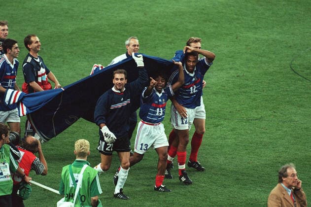 France Team Celebrations Brazil V France 12 July 1998  Copyright: MaryxEvansxAllstarxNigelxAcklam 12129446 editorial use only