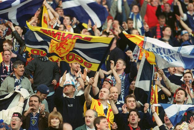 Scottish Fans At Hampden Park Scotland V England 13 November 1999  Copyright: MaryxEvansxAllstarxRichardxSellers 12143563 editorial use only