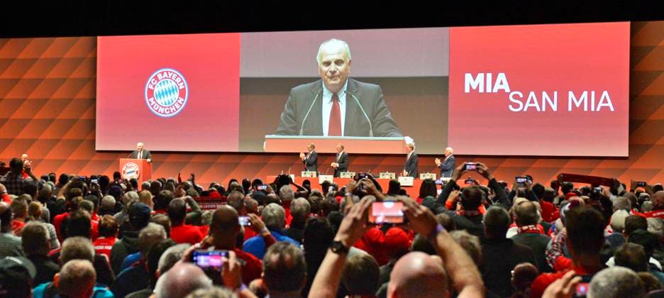 15 11 2019, Soccer 1 Bundesliga 2019 2020, FC Bayern Munich, Annual General Meeting 2019 in the Olympic Hall Munich, President Uli Hoeness FC Bayern at the lectern during the long applause of the members