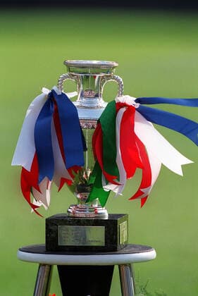 Fußball, EM Finale 2000 in Rotterdam, Frankreich - Italien 2-1 n.V. Euro 2000 Trophy France V Italy France V Italy Euro 2000 Final  Copyright: AllstarxPicturexLibrary 12178236 editorial use only
