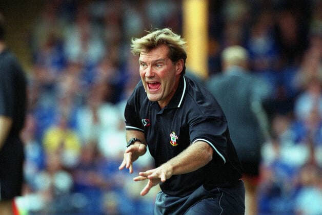 Glenn Hoddle Southampton Manager Leicester City V Southampton Leicester, Filbert Street 09 September 2000  Copyright: AllstarxPicturexLibrary 12181024 editorial use only