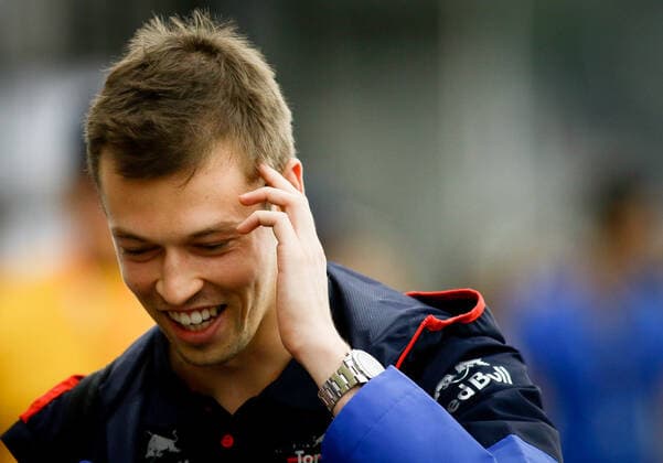 Treino classificatório GP Brasil F1 2019 SÃO PAULO, SP - 16.11.2019: TREINO CLASSIFICATÓRIO GP BRASIL F1 2019 - It will happen on Saturday (16), the qualifying training for GP Brazil Formula 1 2019, at the Interlagos racetrack, south of São Paulo. . In the photo, Scuderia Toro Rosso Honda rider Daniil Kvyat arrives at the racetrack. (Photo: Aloisio Mauricio Fotoarena) x1832049x  AloisioxMauricio