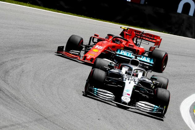 Motorsports: FIA Formula One World Championship, WM, Weltmeisterschaft 2019, Grand Prix of Brazil, 44 Lewis Hamilton (GBR, Mercedes AMG Petronas Motorsport) , 16 Charles Leclerc (MCO, Scuderia Ferrari Mission Winnow), Sao Paulo Brazil
