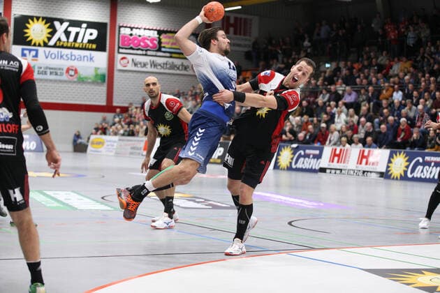 v l Markus Hansen VfL Luebeck Schwartau 11 , Marian Orlowski TuS N Luebbecke 29 GER, Handball, 2 Bundesliga, TuS N Luebbecke against VfL Luebeck Schwartau, 16 11 2019 Luebbecke Copyright: xStrohdiekx Eibner-Pressefotox EP_jsk