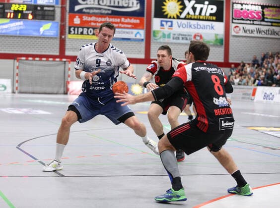 v l Mex Raguse VfL Luebeck Schwartau 9 , Lukasz Gierak TuS N Luebbecke 10 , Jens Bechtloff TuS N Luebbecke 8 GER, Handball, 2 Bundesliga, TuS N Luebbecke against VfL Luebeck Schwartau, 16 11 2019 Luebbecke Copyright: xStrohdiekx Eibner-Pressefotox EP_jsk