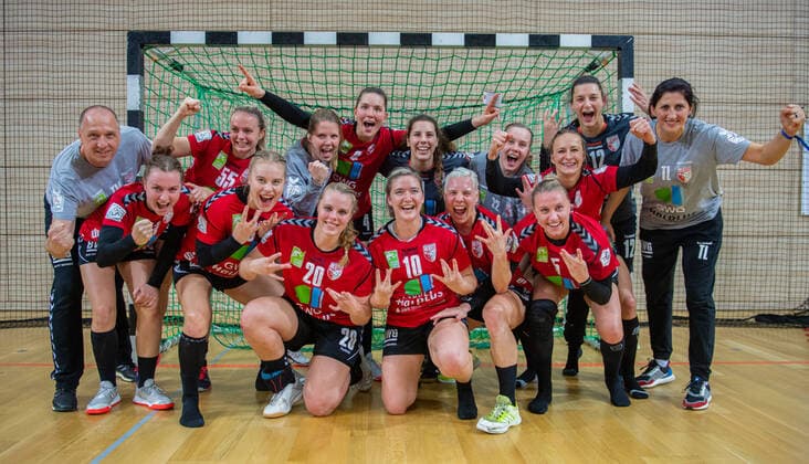 Cheers after the narrow victory over the second SV Union Halle Neustadt Wildcats vs. HL Buchholz 08 Rosengarten Handball 2 Bundesliga Season 2019 2020 Copyright xVIADATAx xHolgerxJohnx Halle Saale Sachsen Anhalt Germany
