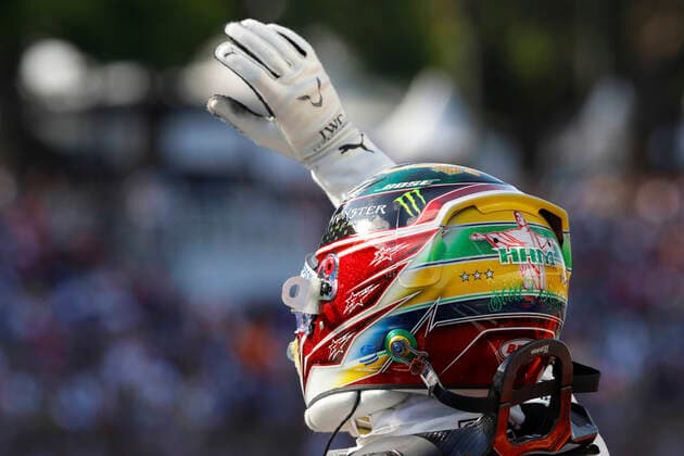 Treino classificatório GP Brasil F1 2019 SÃO PAULO, SP - 16.11.2019: TREINO CLASSIFICATÓRIO GP BRASIL F1 2019 - Lewis HAMILTON after the official training on Saturday (16), for the Formula 1 GP Brazil 2019, at the Interlagos racetrack, south of São Paulo. The race will take place tomorrow Sunday (17), with Mercedes driver Lewis Hamilton already champion for the sixth time. (Photo: Rodolfo Buhrer La Imagem Fotoarena) x1832392x  RodolfoxBuhrer