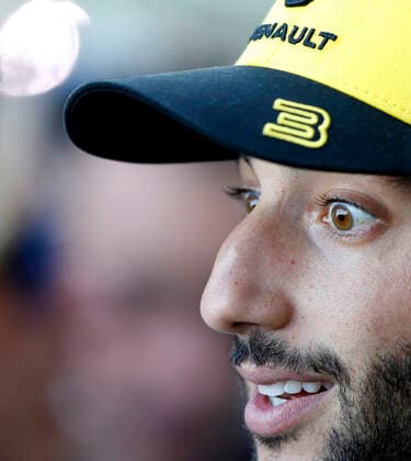 Treino classificatório GP Brasil F1 2019 SÃO PAULO, SP - 16.11.2019: TREINO CLASSIFICATÓRIO GP BRASIL F1 2019 - Daniel RICCIARDO (AUS) Renault F1 Team after official training on Saturday (16), for the Formula 1 GP Brazil 2019, at the Interlagos racetrack, south of São Paulo. The race will take place tomorrow Sunday (17), with Mercedes driver Lewis Hamilton already champion for the sixth time. (Photo: Rodolfo Buhrer La Imagem Fotoarena) x1832402x  RodolfoxBuhrer