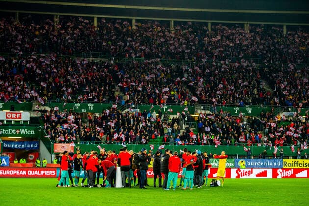 16 11 2019, Ernst Happel Stadium, Vienna, AUT, UEFA EM Qualification, Austria vs. North Macedonia, Group G, pictured the team of Austria after the victory against North Macedonia during the UEFA European Championship qualification, group G match between Austria and North Macedonia at the Ernst Happel Stadium in Vienna, Austria on 2019 11 16 Vienna  EP_ang