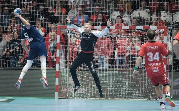 17 11 2019 xkhx Melsungen Men s EHF Cup 2019 20, 3 Qualification round MT Melsungen Olympiacos SFP GRE , Goalkeeper Johan Sjöstrand 1, MT Melsungen against Toniazzo Olymp