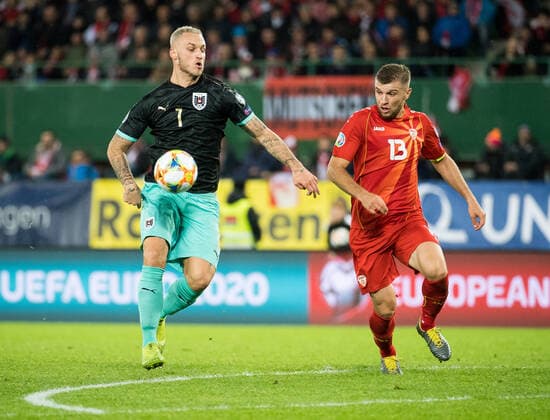 16 11 2019, Ernst Happel Stadium, Vienna, AUT, UEFA EM Qualification, Austria vs. North Macedonia, Group G, pictured Marko Arnautovic AUT and Stefan Ristovski MKD during the UEFA European Championship qualification, group G match between Austria and North Macedonia at the Ernst Happel Stadium in Vienna, Austria on 2019 11 16 Vienna  EP_gru