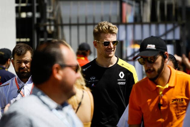Grande Prêmio do Brasil F1 2019 SÃO PAULO, SP - 17.11.2019: GRANDE PRÊMIO DO BRASIL F1 2019 - It takes place this Sunday (17), at the Interlagos racetrack, south of the city of Sao Paulo, another Grand Prix of Brazil F1 2019. The driver Lewis Hamilton of Mercedes has already been champion of this season. In the photo, Renault driver Nico Hulkenberg arrives at the race track. (Photo: Aloisio Mauricio Fotoarena) x1832936x  AloisioxMauricio