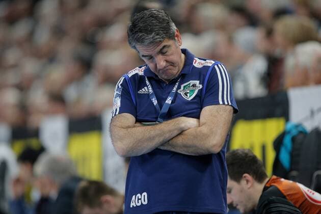 1 Handball Bundesliga THW Kiel TSV Hannover Burgdorf, Kiel, 17 11 2019 Coach Antonio Carlos Ortega Hannover disappointed disappointed, downcast, dissatisfied Copyright: xBEAUTIFULxSPORTS DRPx