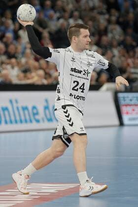 1 Handball Bundesliga THW Kiel TSV Hannover Burgdorf, Kiel, 17 11 2019 Miha Zarabec Kiel, 24 Single Action Action Whole Figure Single Freisteller Copyright: xBEAUTIFULxSPORTS DRPx
