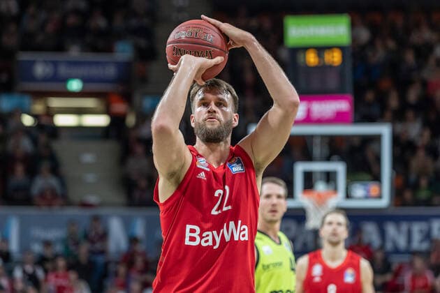 Danilo Barthel Bayern Munich, 22 at the free-throw, 17 11 2019, Munich Germany , Basketball, easyCredit Basketball Bundesliga, FC Bayern Munich medi Bayreuth xprx