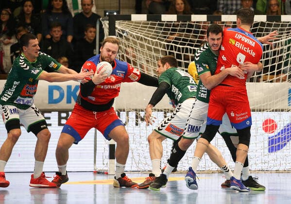 17 11 2019, Germany, Göppingen, Handball Bundesliga Season 2019 2020 FRESH TO Göppingen vs. HBW Balingen Weilstetten v l Nemanja Zelenovic FAG , Marcel Niemeyer HBW , Kresimir Kozina FAG , Ivan Sliskovic FAG , Vladan Lipovina HBW