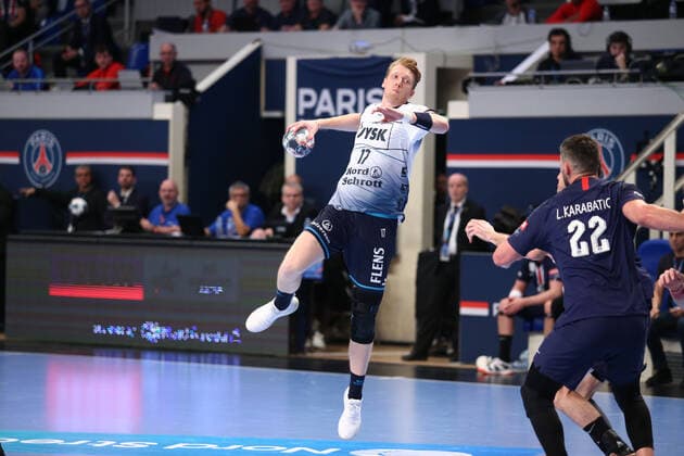 Simon Jeppsson (SG Flensburg-Handewitt) HANDBALL : Paris Saint-Germain HB vs SG Flensburg-Handewitt - VELUX EHF Champions League - 8eme journee - 17 11 2019 KevinDomas Panoramic 