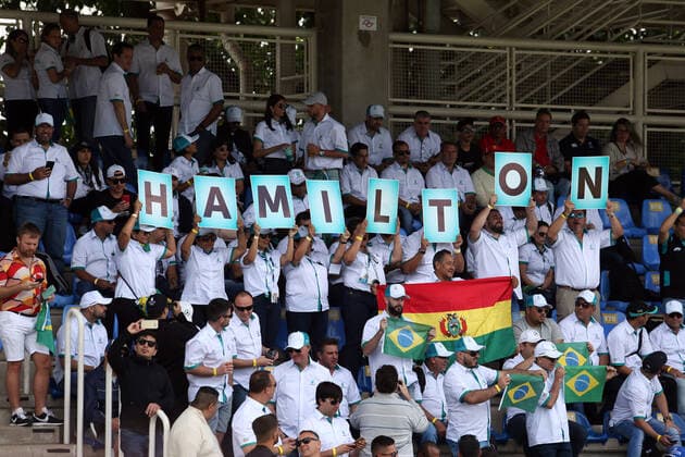 Photo4 LaPresse 17 11 2019 Sao Paulo, Brazil Grand Prix Formula One Brazil 2019 In the pic: Atmosphere Lewis Hamilton (GBR) Mercedes AMG F1 W10 fans  Copyright: xPhoto4 LaPressex