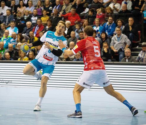 TVB Stuttgart 8Rudolf Faluvegi vs Bergischer HC 5Max Darj TVBStuttgart vs BergischerHC, Handball, 1 Bundesliga, 2019 2020 17 11 2019 Stuttgart Copyright: xEibner-Pressefoto RogerxBuerkex EP_RBE