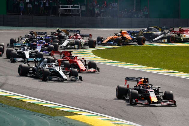 Motorsports: FIA Formula One World Championship, WM, Weltmeisterschaft 2019, Grand Prix of Brazil, 33 Max Verstappen (NLD, Aston Martin Red Bull Racing), 5 Sebastian Vettel (GER, Scuderia Ferrari Mission Winnow), 44 Lewis Hamilton (GBR, Mercedes AMG Petronas Motorsport) Sao Paulo Brazil
