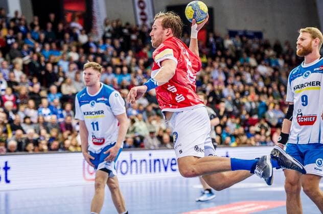 Max Darj Bergischer HC 5 playing in the Handball Bundesliga, TVB 1898 Stuttgart Bergischer HC Stuttgart 17 11 19 Handball 13 Spieltag , Stuttgart Baden Wuerttemberg Germany