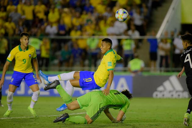 Fußball, U17 WM Finale, Brasilien - Mexiko Sub 17 Mexico e Brasil BRASÍLIA, DF - 17.11.2019: SUB 17 MEXICO E BRASIL - Lazaro and Eduardo Garcia during U17, U 17 Mexico and Brazil. FIFA U17 World Cup Final Match. Bezerrão Stadium. Brasilia DF. (Photo: Reinaldo Reginato Fotoarena) x1833696x  ReinaldoxReginato