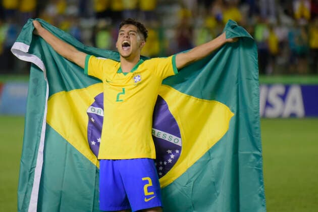 Fußball, U17 WM Finale, Brasilien - Mexiko Sub 17 Mexico e Brasil BRASÍLIA, DF - 17.11.2019: SUB 17 MEXICO E BRASIL - Yan Couto celebrates the victory over Mexico and the conquest of the FIFA U17, U 17 FIFA World Cup, WM, Weltmeisterschaft, Fussball 2019. Bezerrão Stadium. Brasilia DF.. (Photo: Reinaldo Reginato Fotoarena) x1833728x  ReinaldoxReginato